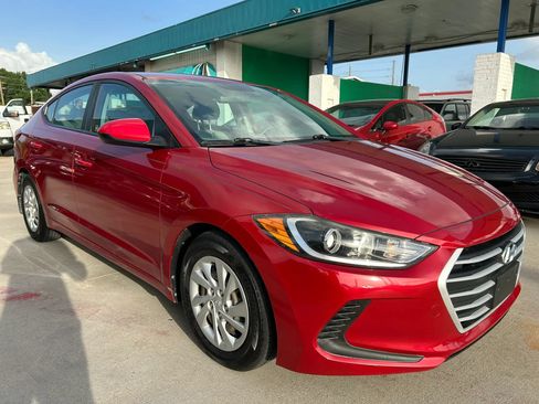 Used 2017 Hyundai Elantra SE FWD image 7