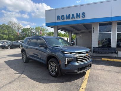 Used 2024 Chevrolet Traverse LT