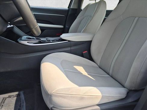 Used 2022 Hyundai Sonata SEL w/ Convenience Package FWD image 9