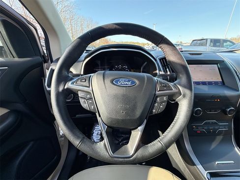Used 2020 Ford Edge SEL w/ Convenience Package image 11