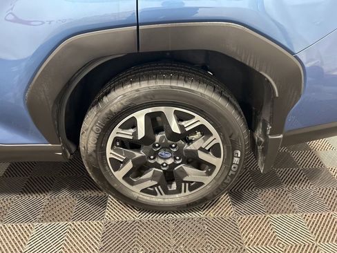 Used 2025 Subaru Forester Premium w/ Convenience Package #1 image 31