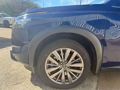 Used 2024 Nissan Pathfinder SL w/ SL Premium Package image 5