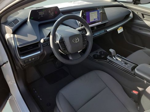New 2026 Toyota Prius LE FWD image 18