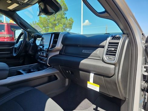 New 2026 RAM 2500 Big Horn AWD/4WD image 23