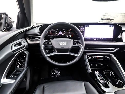 New 2025 Audi Q5 Premium image 4