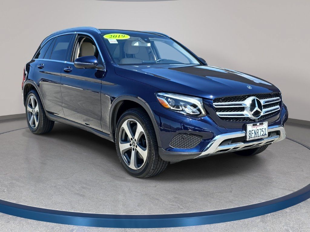 Used 2019 Mercedes-Benz GLC 300 4MATIC image 4