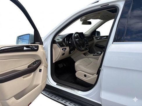 Used 2017 Mercedes-Benz GLE 350 w/ Premium 1 Package image 10