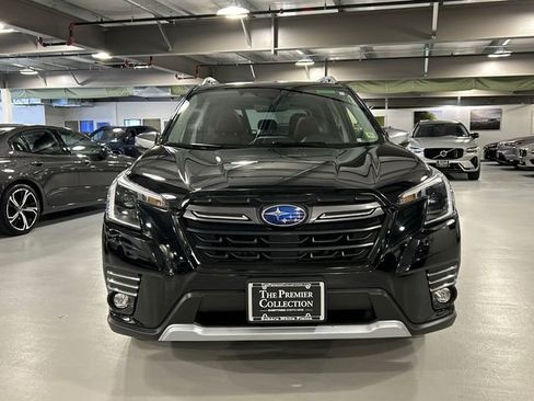 Used 2023 Subaru Forester Touring image 6