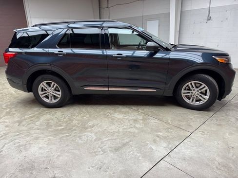 Certified 2022 Ford Explorer XLT w/ Equipment Group 202A image 6