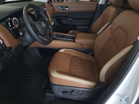 New 2026 Nissan Pathfinder Platinum FWD image 20