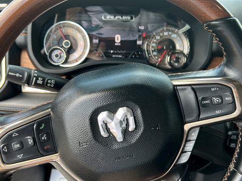 Used 2022 RAM 1500 Limited AWD/4WD image 12
