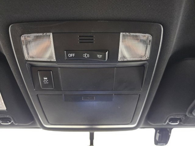 Used 2017 Toyota Tacoma TRD Sport w/ Tow Package (A/T) AWD/4WD image 29