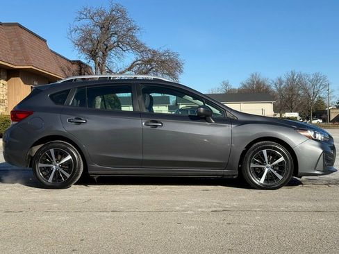 Used 2019 Subaru Impreza 2.0i Premium image 7