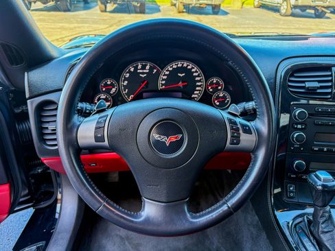 Used 2010 Chevrolet Corvette Convertible w/ 3LT RWD image 24