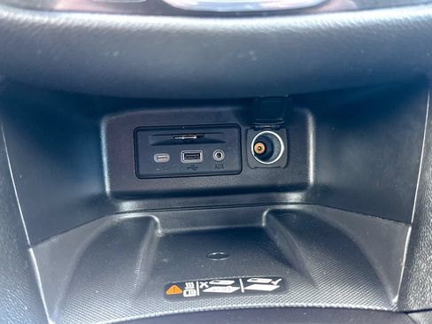 Certified 2022 Chevrolet Equinox Premier AWD/4WD image 39