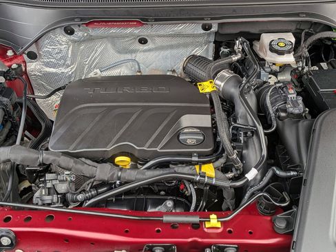 Certified 2025 Chevrolet Trax LT w/ LT Convenience Package image 34