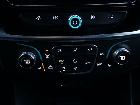 Certified 2023 Chevrolet Traverse LT image 16