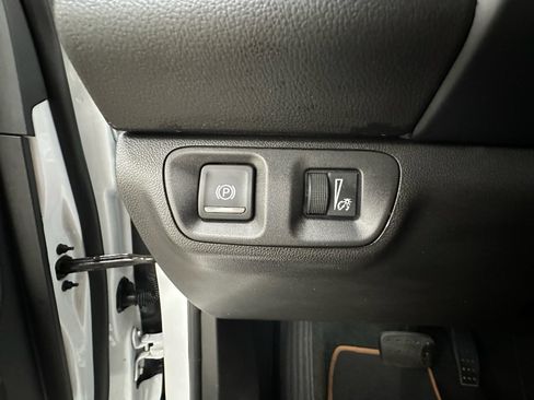 Certified 2023 GMC Acadia AT4 w/ Preferred Package AWD/4WD image 27