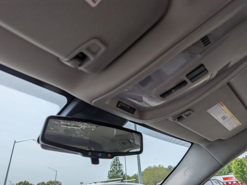 Used 2015 Chevrolet Equinox LS image 25