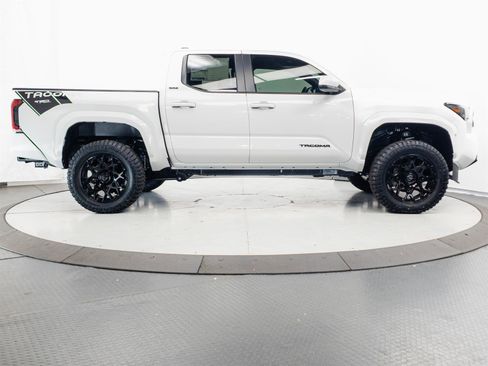 New 2026 Toyota Tacoma SR5 AWD/4WD image 14