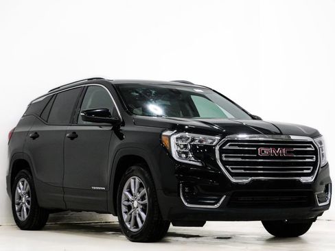 Used 2023 GMC Terrain SLT image 1