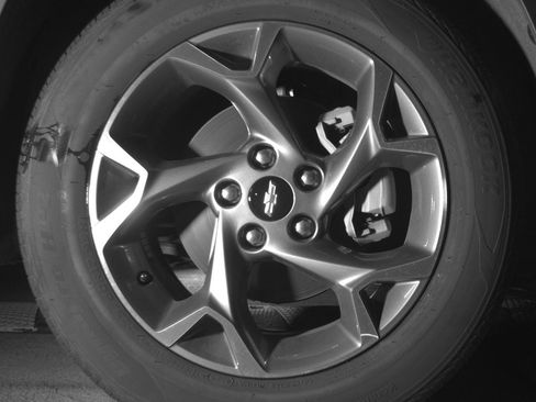 Used 2025 Chevrolet Trax LT FWD image 13