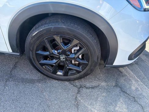 Used 2023 Honda HR-V Sport image 4