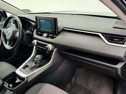 Used 2019 Toyota RAV4 XLE image 24