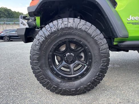 Used 2019 Jeep Wrangler Sport image 9