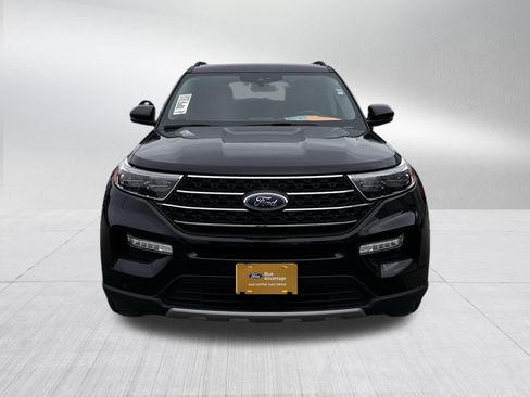 Certified 2024 Ford Explorer XLT w/ Equipment Group 202A AWD/4WD image 2