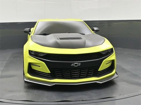Used 2019 Chevrolet Camaro SS image 9