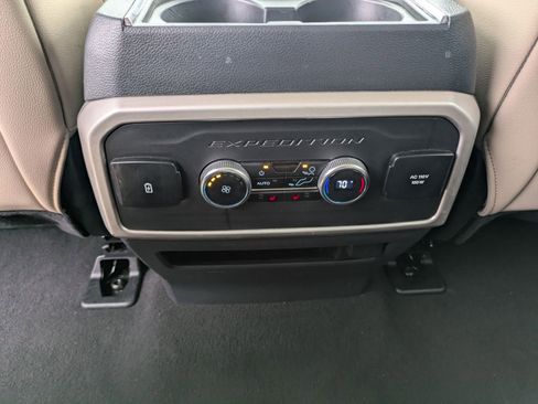 Used 2024 Ford Expedition Max Limited image 15