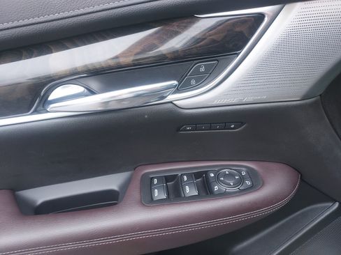 Used 2021 Cadillac XT6 Premium Luxury image 12