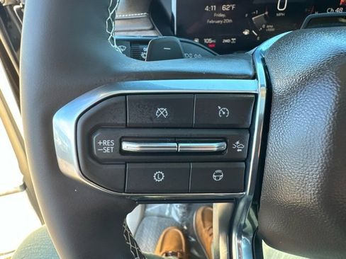 Certified 2024 GMC Acadia Denali w/ Super Cruise Package image 19