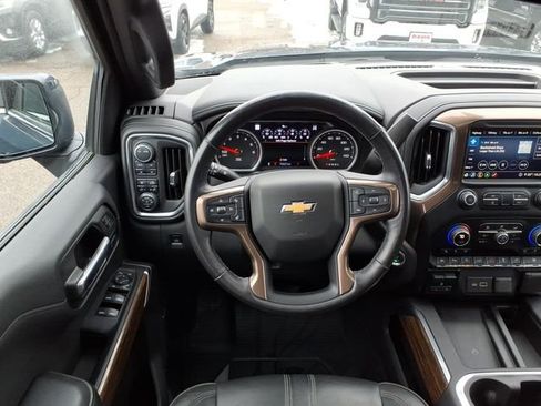 Used 2020 Chevrolet Silverado 1500 High Country w/ Technology Package image 14
