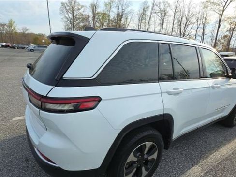 Used 2023 Jeep Grand Cherokee 4WD 4xe w/ Luxury Tech Group II image 4