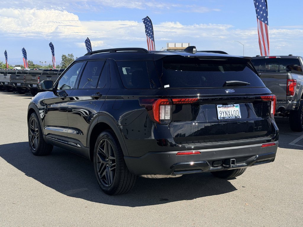 Used 2026 Ford Explorer ST-Line w/ ST-Line Street Pack RWD image 5