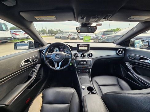 Used 2014 Mercedes-Benz CLA 250 image 9