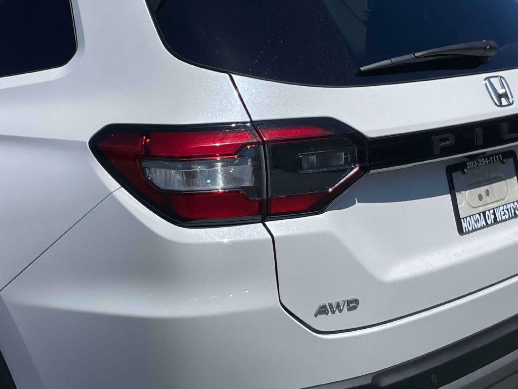 Certified 2025 Honda Pilot EX-L image 10