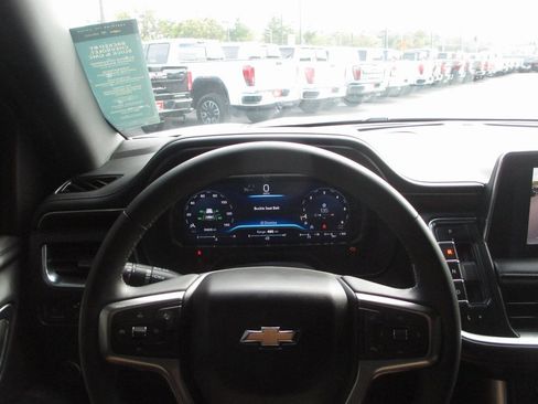 Certified 2024 Chevrolet Suburban LT image 28