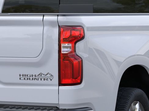 New 2026 Chevrolet Silverado 1500 High Country w/ High Country Premium Package AWD/4WD image 35