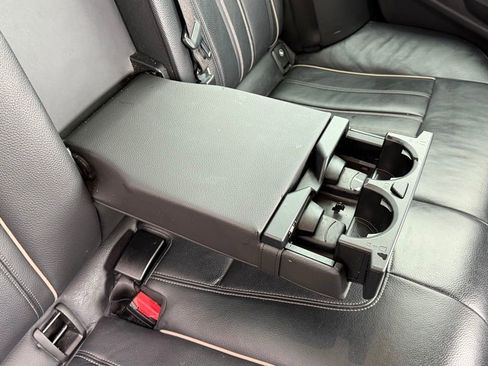 Used 2019 BMW 540i w/ Premium Package image 30