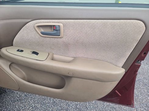 Used 2001 Toyota Camry LE image 28