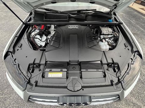 Used 2019 Audi Q7 3.0T Prestige w/ Prestige Package AWD/4WD image 42
