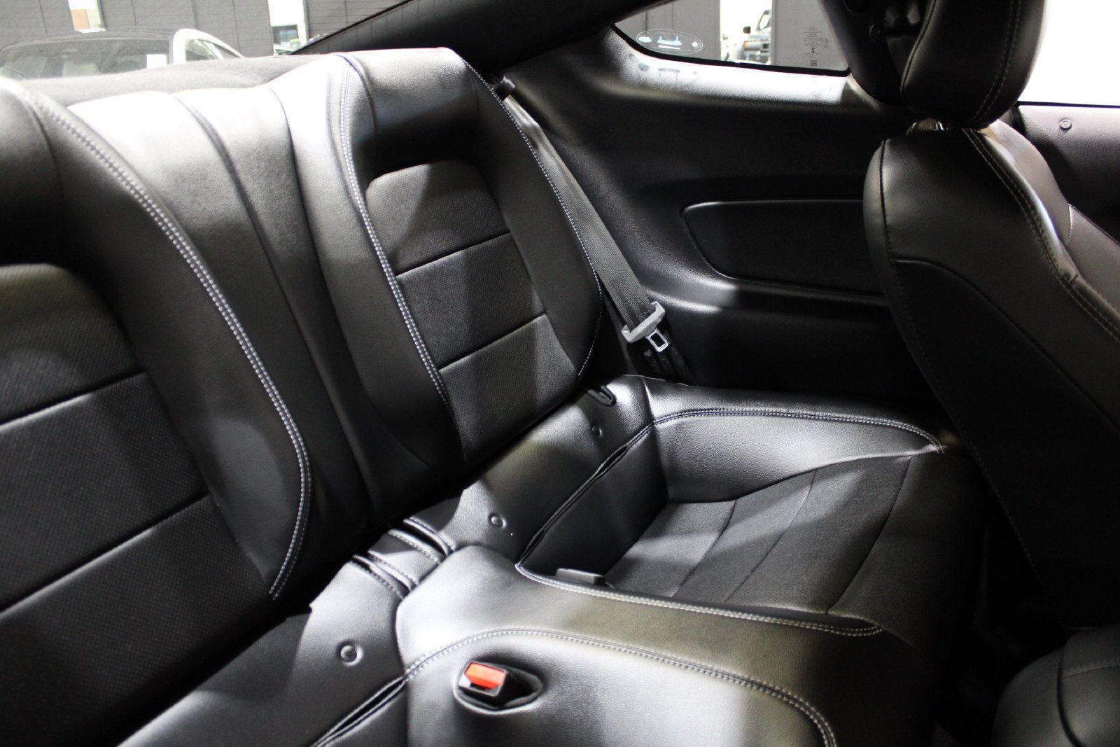 Used 2022 Ford Mustang Premium RWD image 13