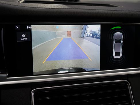 Used 2019 Porsche Panamera 4 Executive image 19