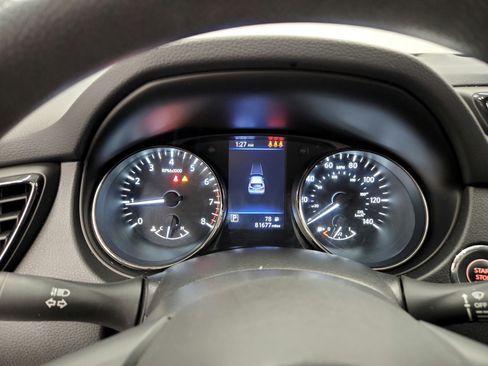 Used 2020 Nissan Rogue Sport SV FWD image 31