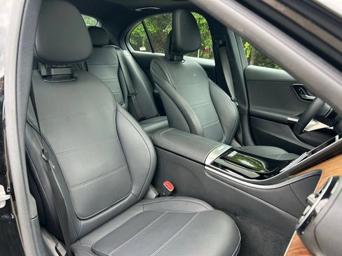 Used 2025 Mercedes-Benz C 300 Sedan image 40