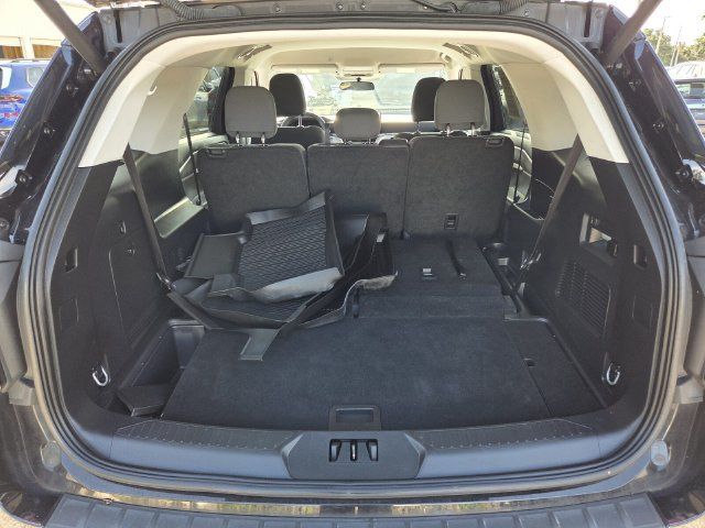 Used 2025 Ford Explorer Active RWD image 10