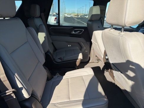 Used 2021 GMC Yukon SLT w/ SLT Premium Package image 10